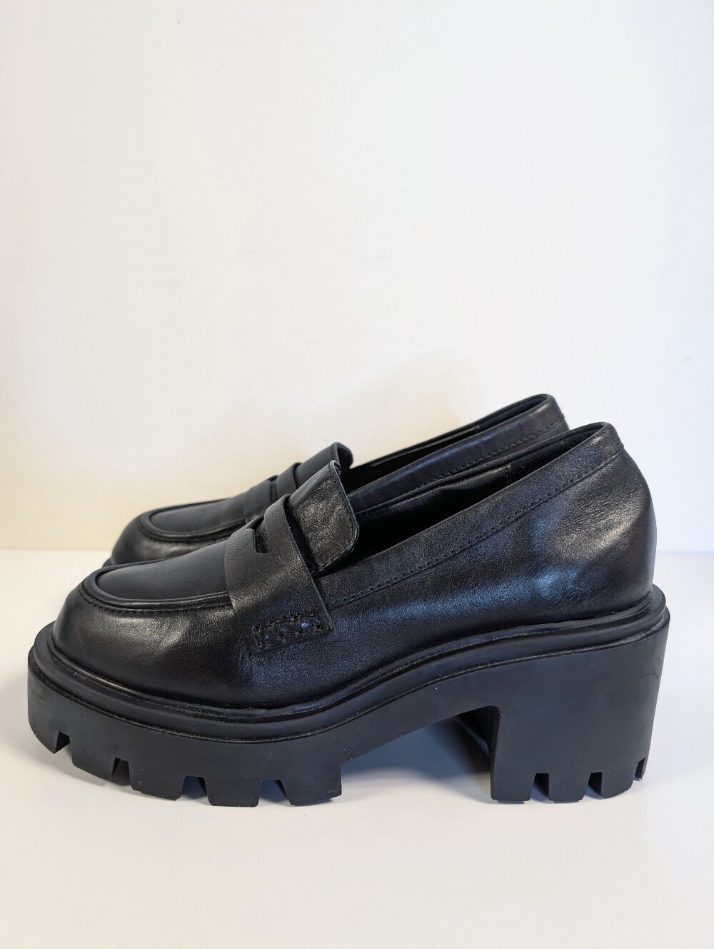 SCHUTZ Christie Black Leather Chunky Lug Platform Loafers 6.5B - Picture 5 of 15